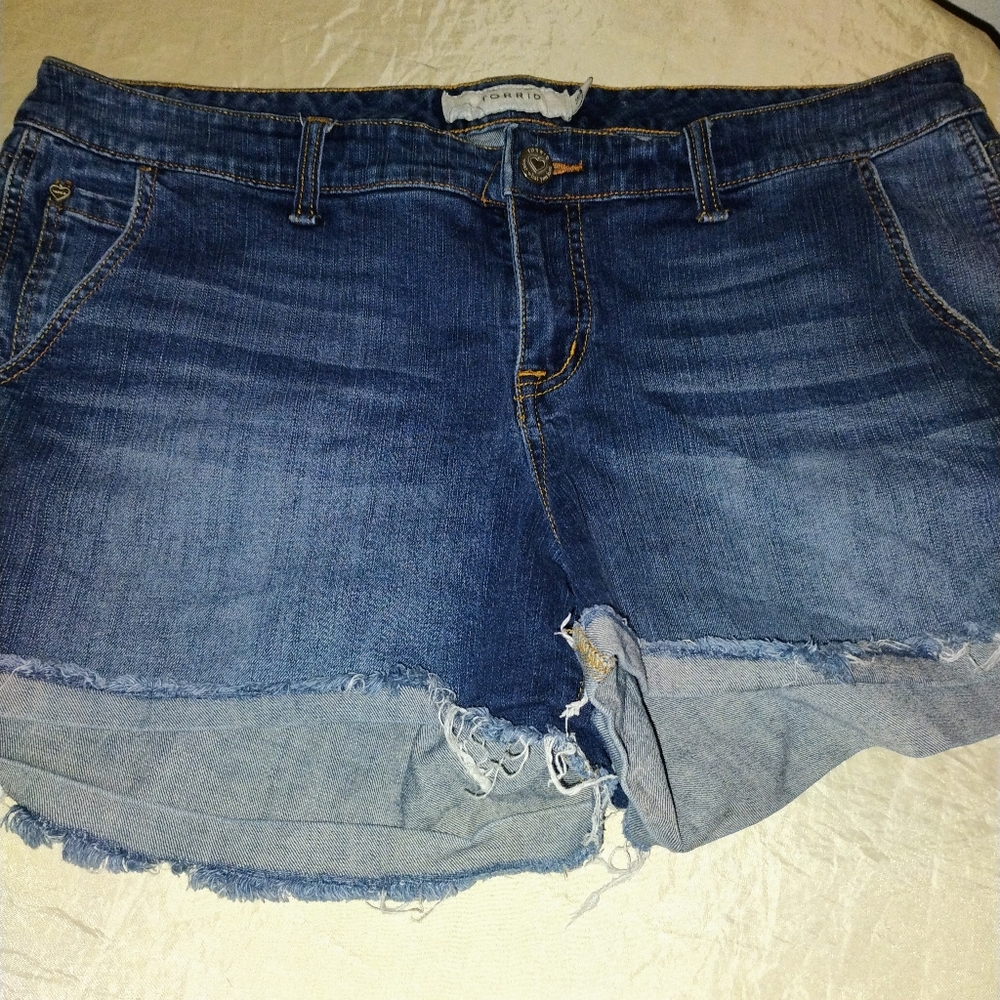 Denim Cutoff Shorts Size 16 - Picture 6 of 6